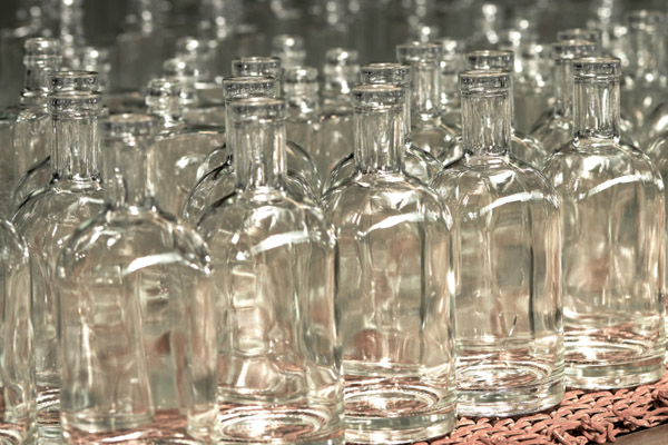 nordic liquor bottle botella de licor nórdica