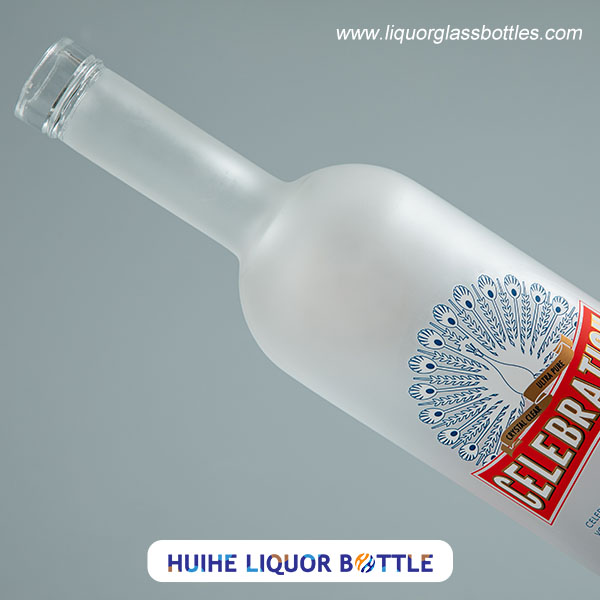 frosted liquor bottle botella de licor helada