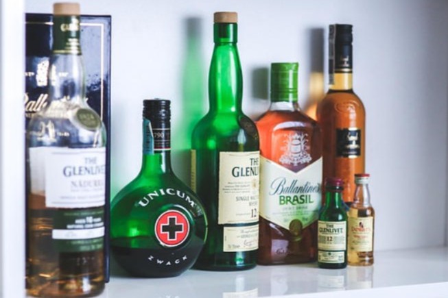 liquor bottle sizes-1-2 Tamaños de botella de licor-2-2