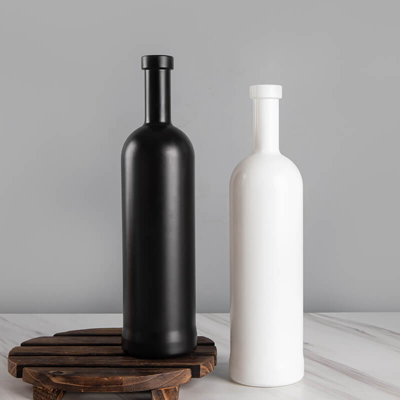 Botellas de vidrio para bebidas espirituosas, redondas, delgadas, altas, negras, blancas, 750ML