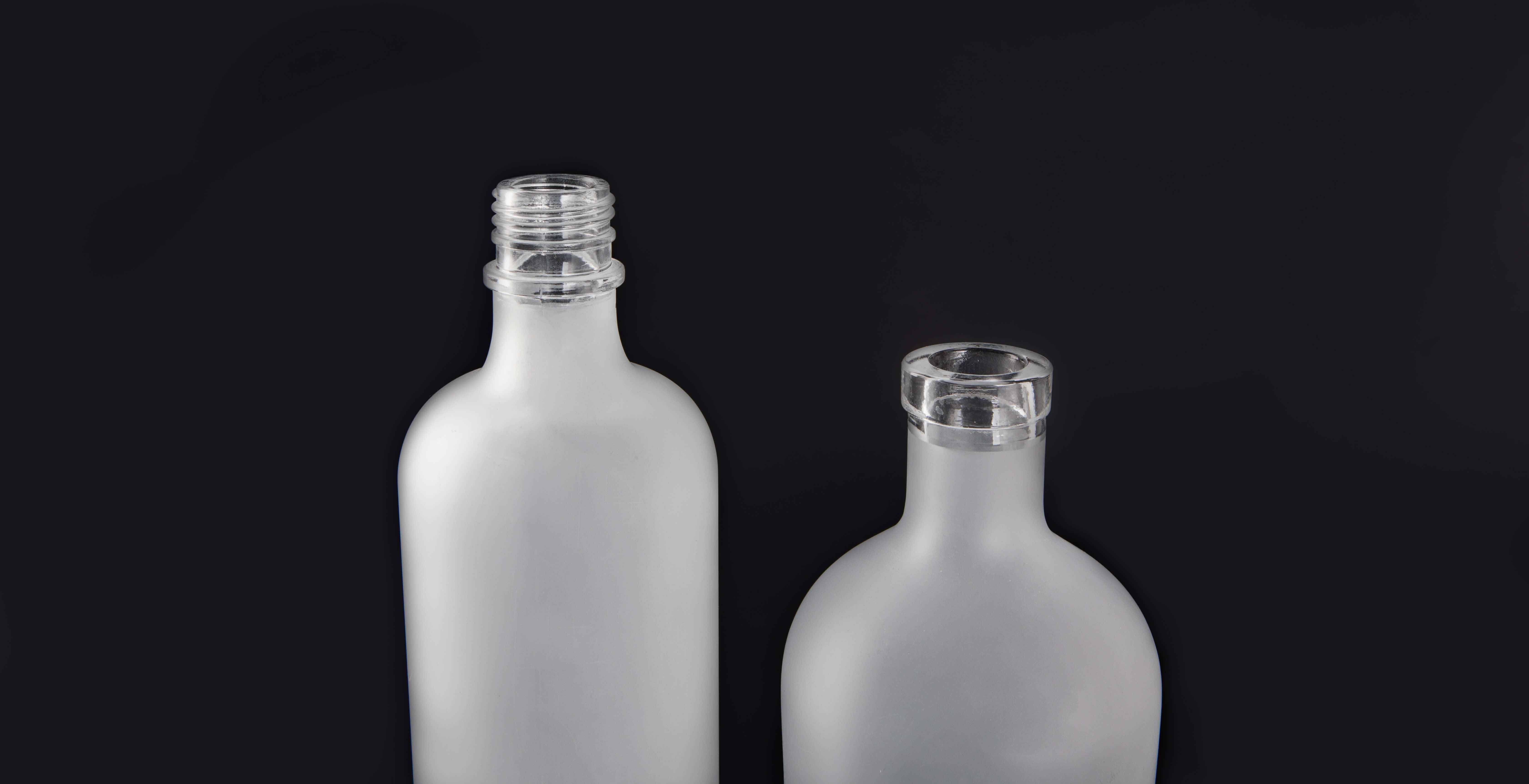 botella de vidrio de espíritu glaseado