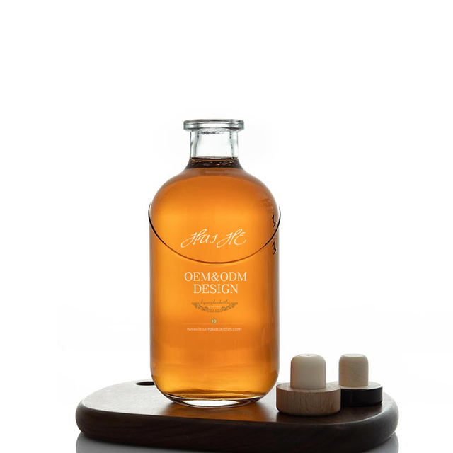 Botella de copa de vino dulce con boca de corcho redonda