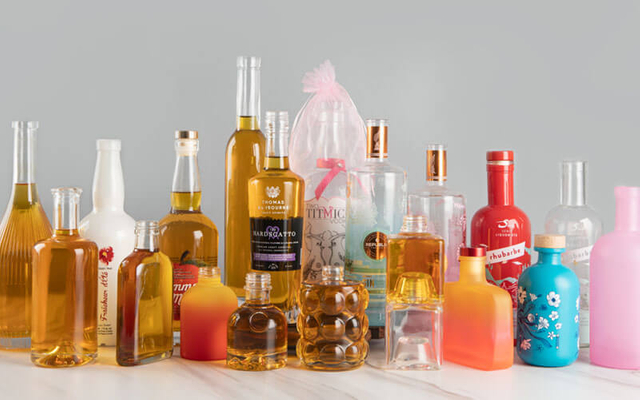 botella de licor para mujer 