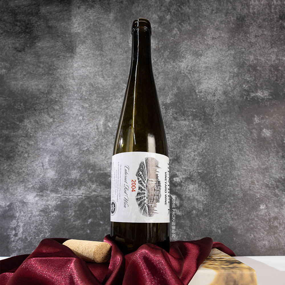 botella de vino con corcho