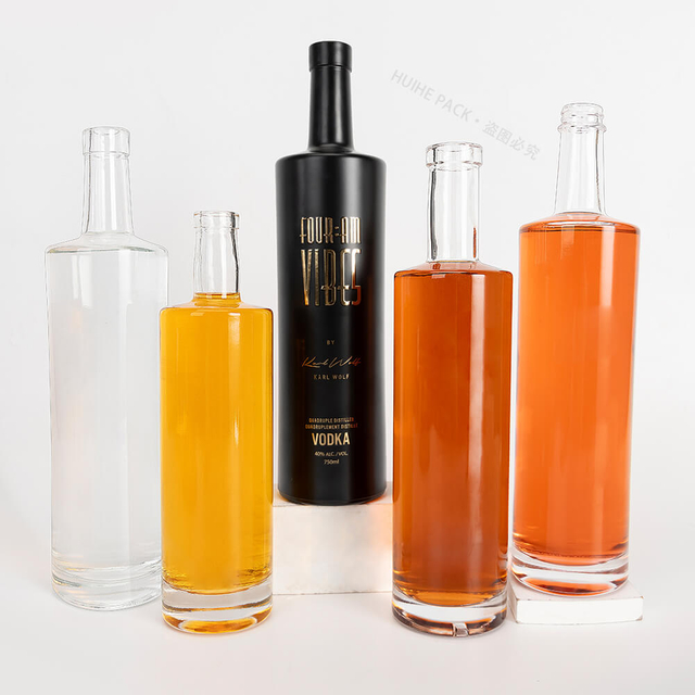 Kendo Gold Stamped 750 ml de botellas de vodka de vidrio transparente negro