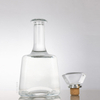 Botella de licor de vidrio de 250 ml cuello delgado de cuerpo de cuerpo trapezoidal de 750 ml