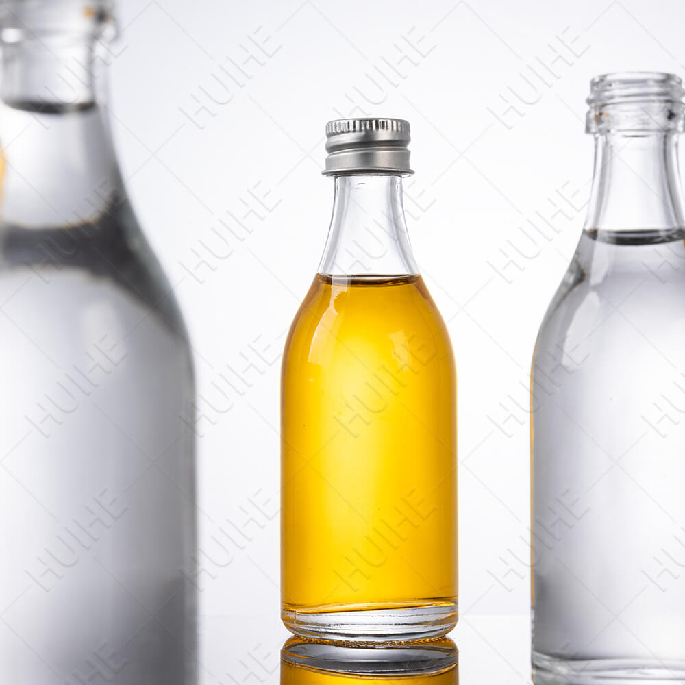 Botellas peque&ntilde;as de alcohol de 50 ml (8)