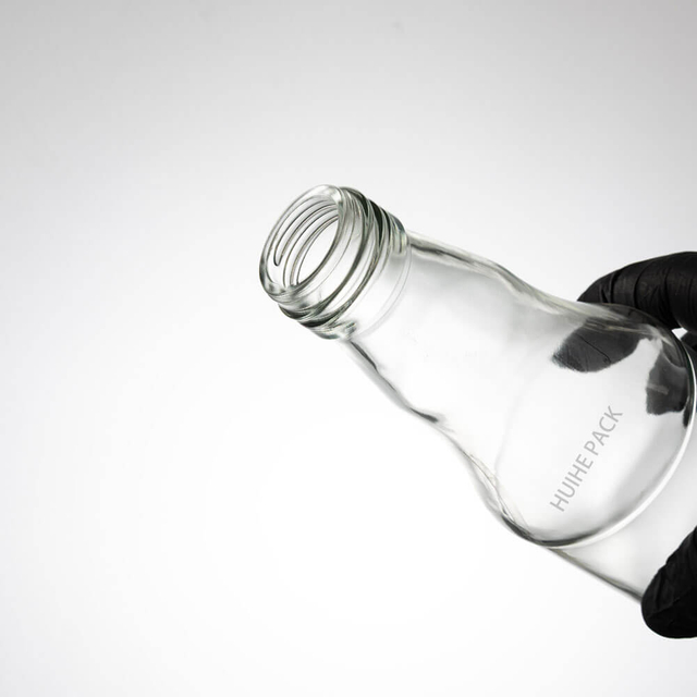 Botella de agua de vidrio transparente de alta gama de 270 ml con cuello de rosca