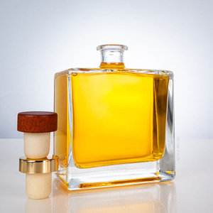 Botella de licor de minimalismo refinado de venta caliente