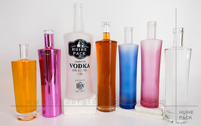 Botella de licores en cintura