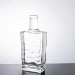 Textura ondulada botella de licor de vidrio transparente de gama alta
