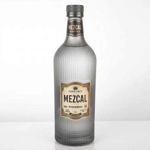 Botella de licor de vidrio de cilindro acanalado de 700 ml