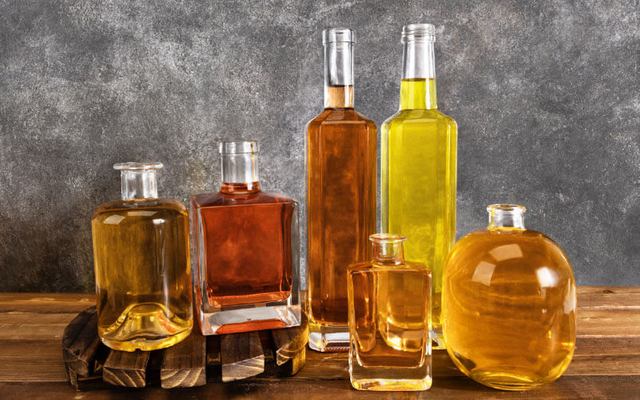 botella de licor En stock