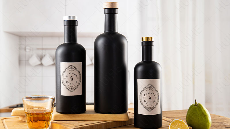 Botella de licor redonda cl&aacute;sica - botella de licor de aspecto