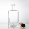 Botella de licor de vidrio cuadrado de 500 ml base de monta&ntilde;a