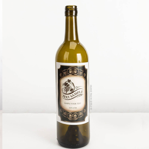 Botella de copa de vino con tapa de rosca de etiqueta personalizada con sangr&iacute;a