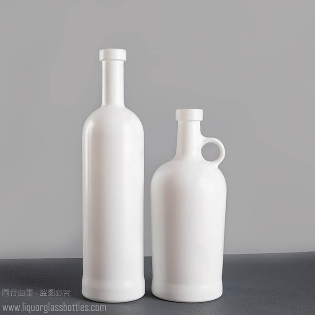 Envase de cristal alcoh&oacute;lico de la impresi&oacute;n en color blanco 25oz con el corcho T-Top