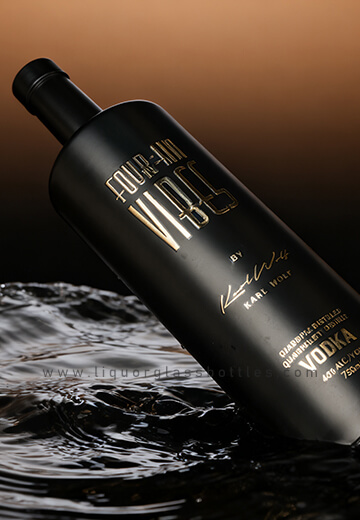 Botella de vidrio de vodka