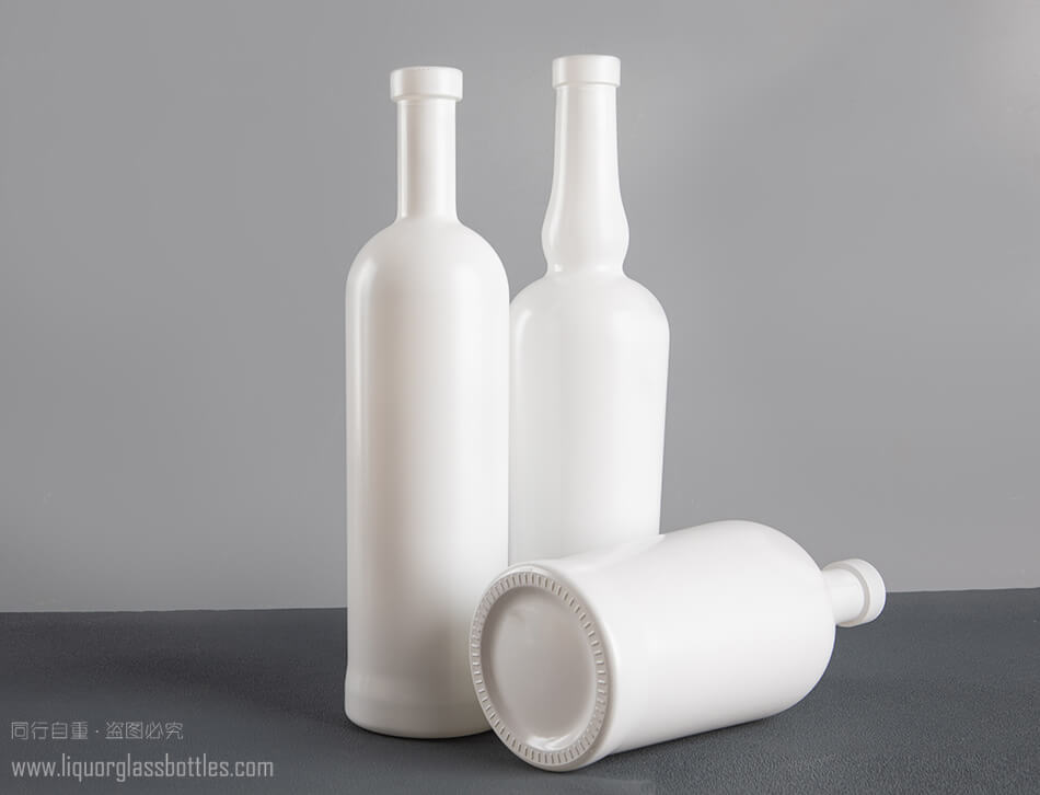 botella de vidrio blanca de 750 ml