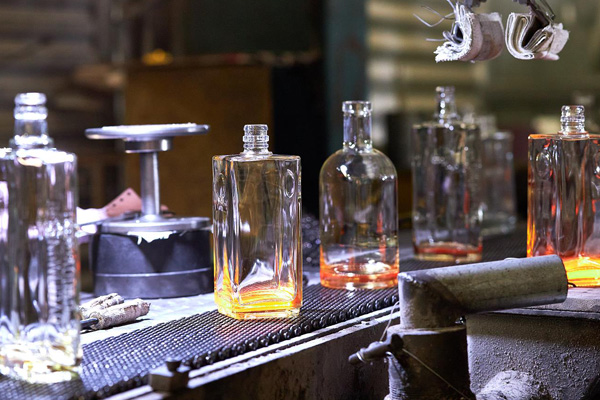 Al por mayor botella de alcohol de vidrio