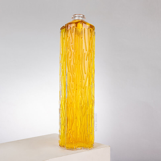 Líneas onduladas irregulares en relieve de 550 ml de licor de vidrio