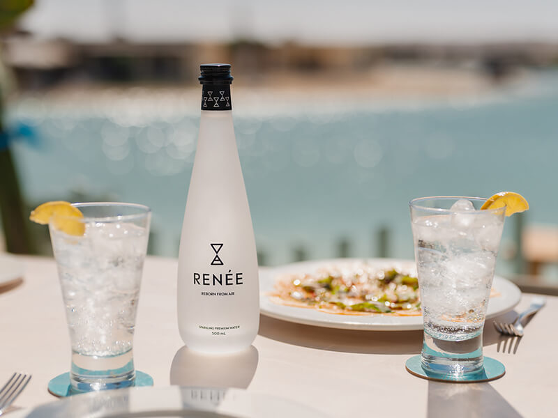 botellas de agua de vidrio personalizadas hoteles restaurantes 03.jpg