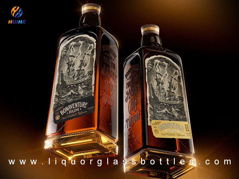 Botellas de vidrio para bebidas alcoh&oacute;licas al por mayor personalizadas de China.jpg
