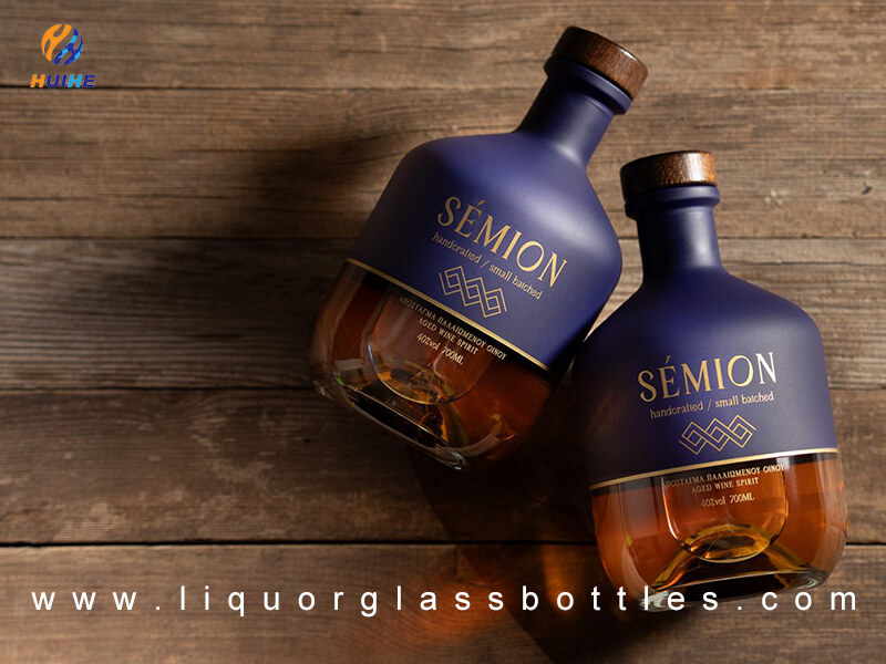 botellas de vidrio de licores al por mayor personalizadas.jpg